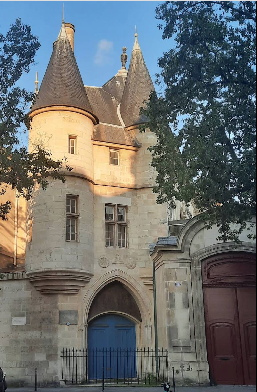 Hôtel de Guise , Paris, acquis en 1553 par François de Lorraine duc de Guise travaux réalisés par Francesco Primaticcio et Nicolò dell'Abbate. Capture decran 2026 05 01 a 100959