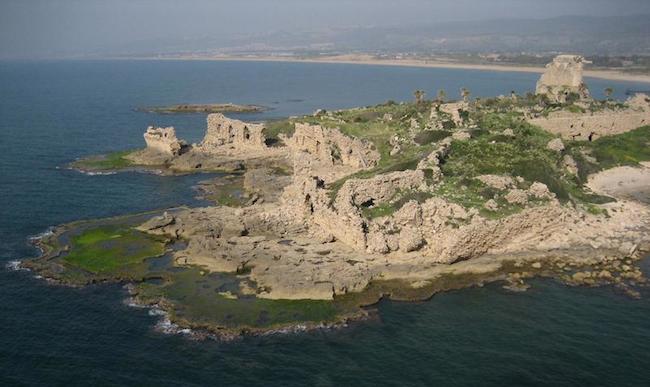 Vestiges de la forteresse templière d'Atlit, appelée aussi Château Pèlerin, Terre Sainte; photo: אסף.צ,  Wikipedia CC BY-SA 3.0 via Wikimedia Commons 