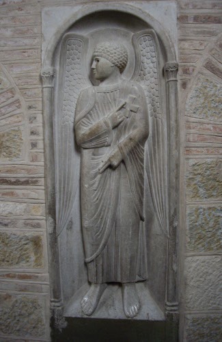 ange entourant le Christ en gloire; St-Sernin; Toulouse; photo JP Schmit